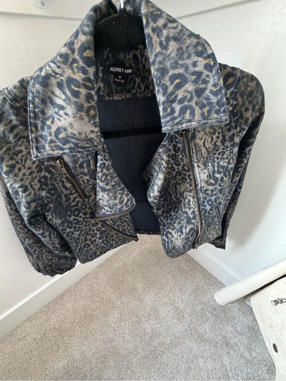 Audrey Ann Leopard Print Cropped Moto Jacket Animal Print Size M - Picture 2 of 4